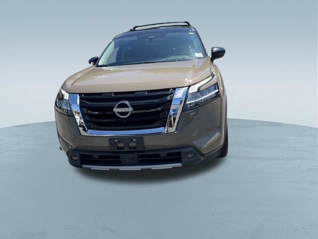 Used 2023 Nissan Pathfinder Platinum AWD/4WD image 11
