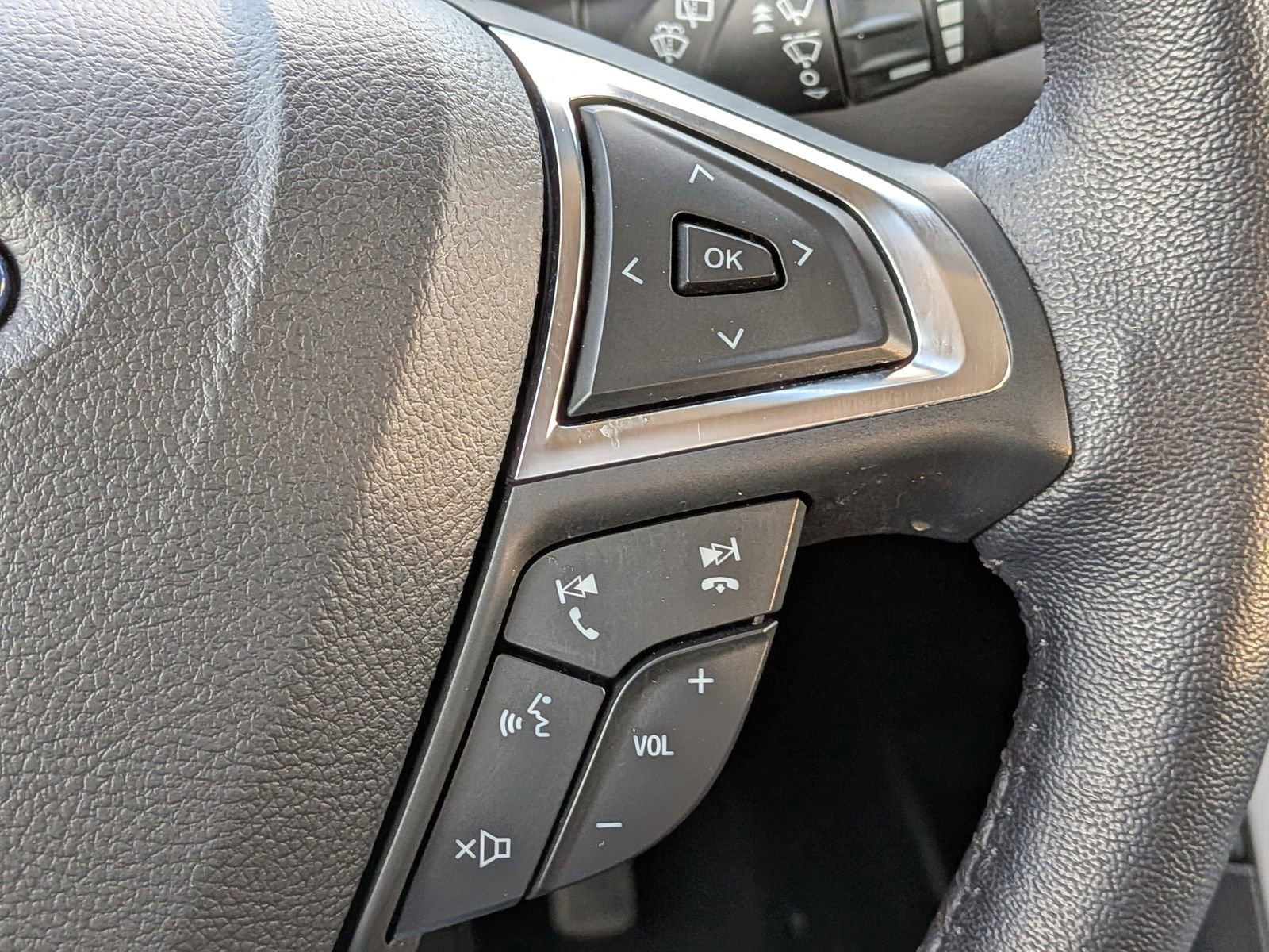 Certified 2023 Ford Edge SEL w/ Convenience Package image 30