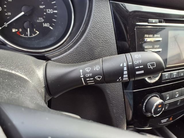 Used 2018 Nissan Rogue Sport S image 12