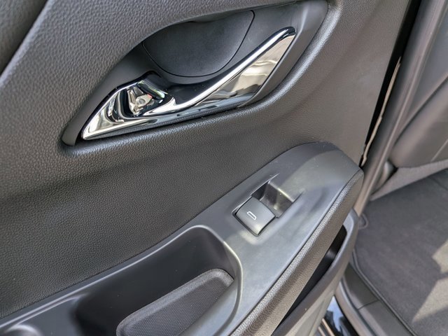 Used 2022 Chevrolet Traverse LT image 27