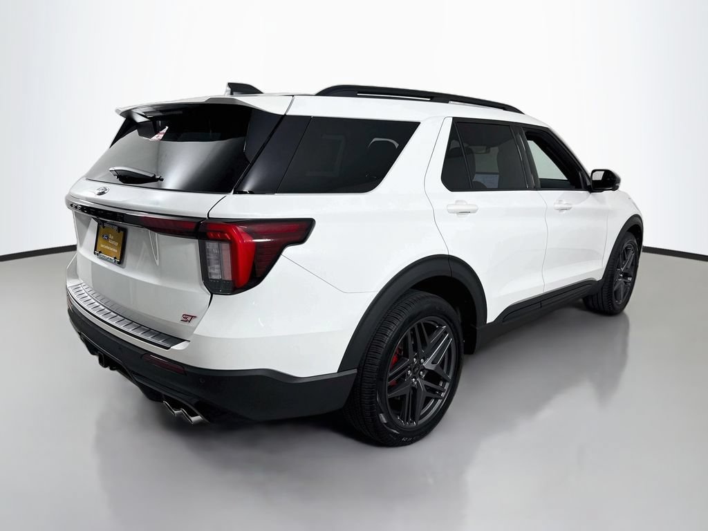 Certified 2026 Ford Explorer ST AWD/4WD image 7