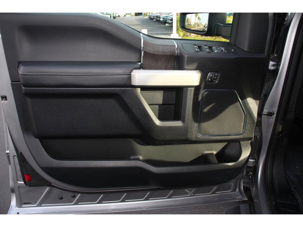 Certified 2020 Ford F250 Lariat w/ Lariat Value Package image 19