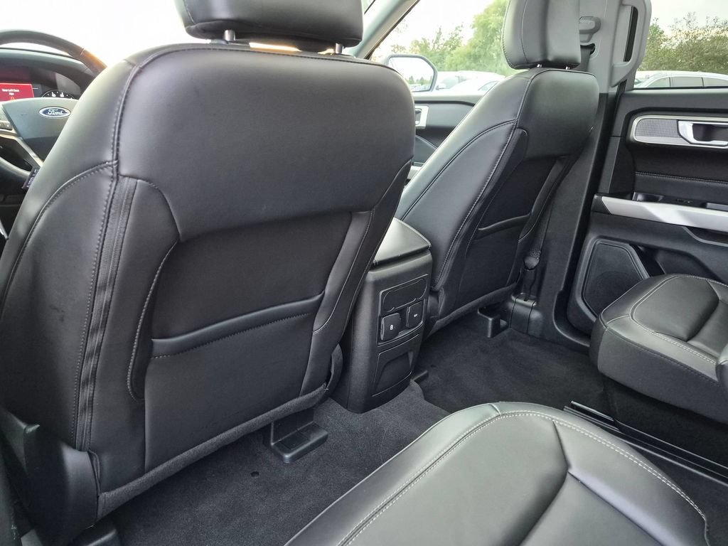 Certified 2023 Ford Explorer XLT w/ Equipment Group 202A AWD/4WD image 23