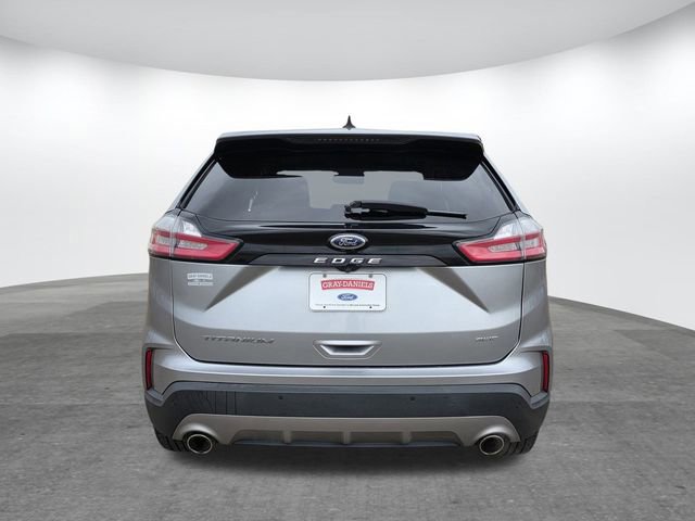 Certified 2022 Ford Edge Titanium image 3