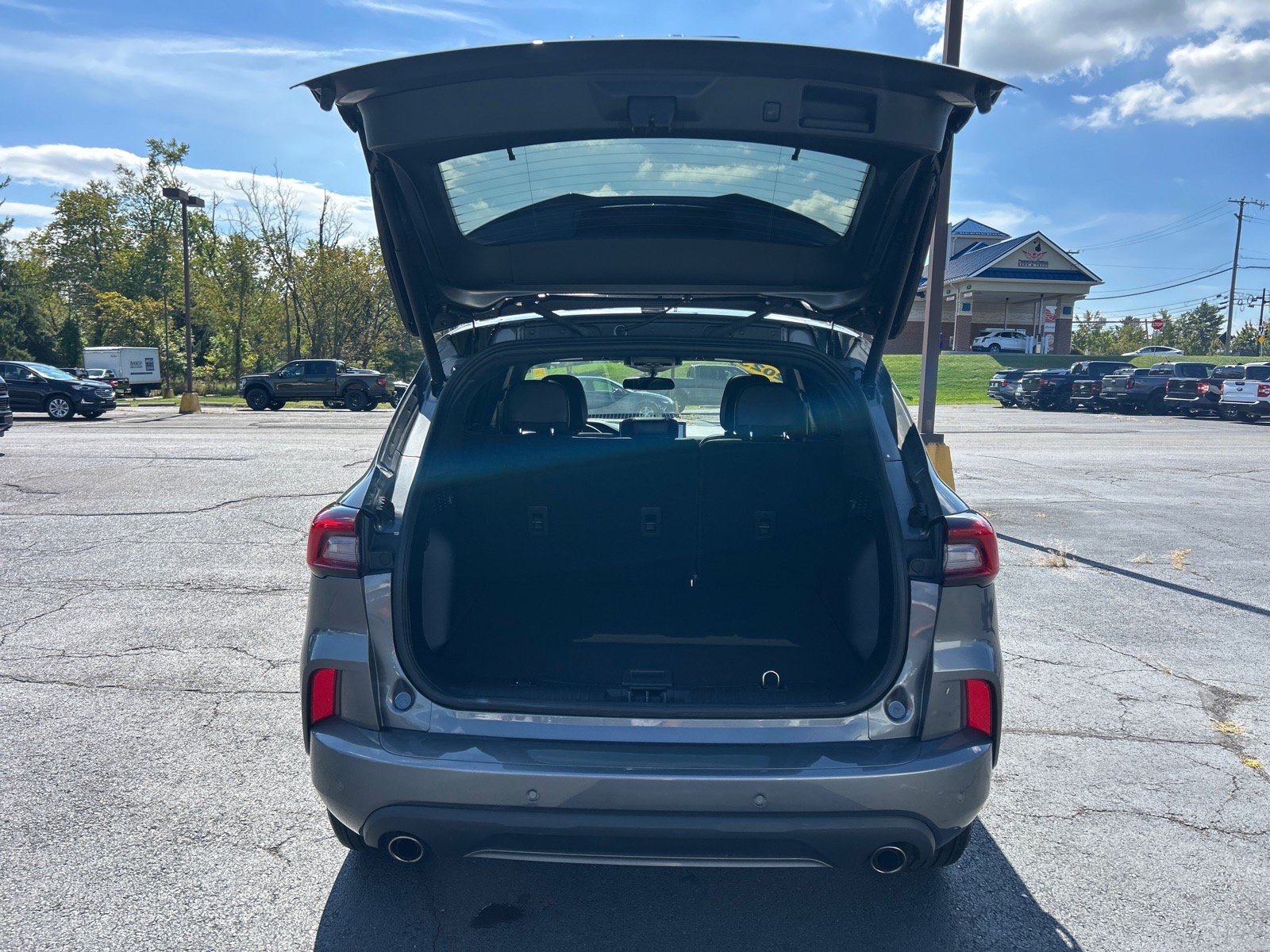Certified 2023 Ford Escape ST-Line AWD/4WD image 13