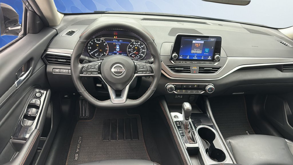 Used 2025 Nissan Altima 2.5 SR FWD image 11