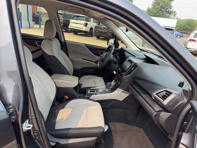 Used 2023 Subaru Forester AWD/4WD image 17