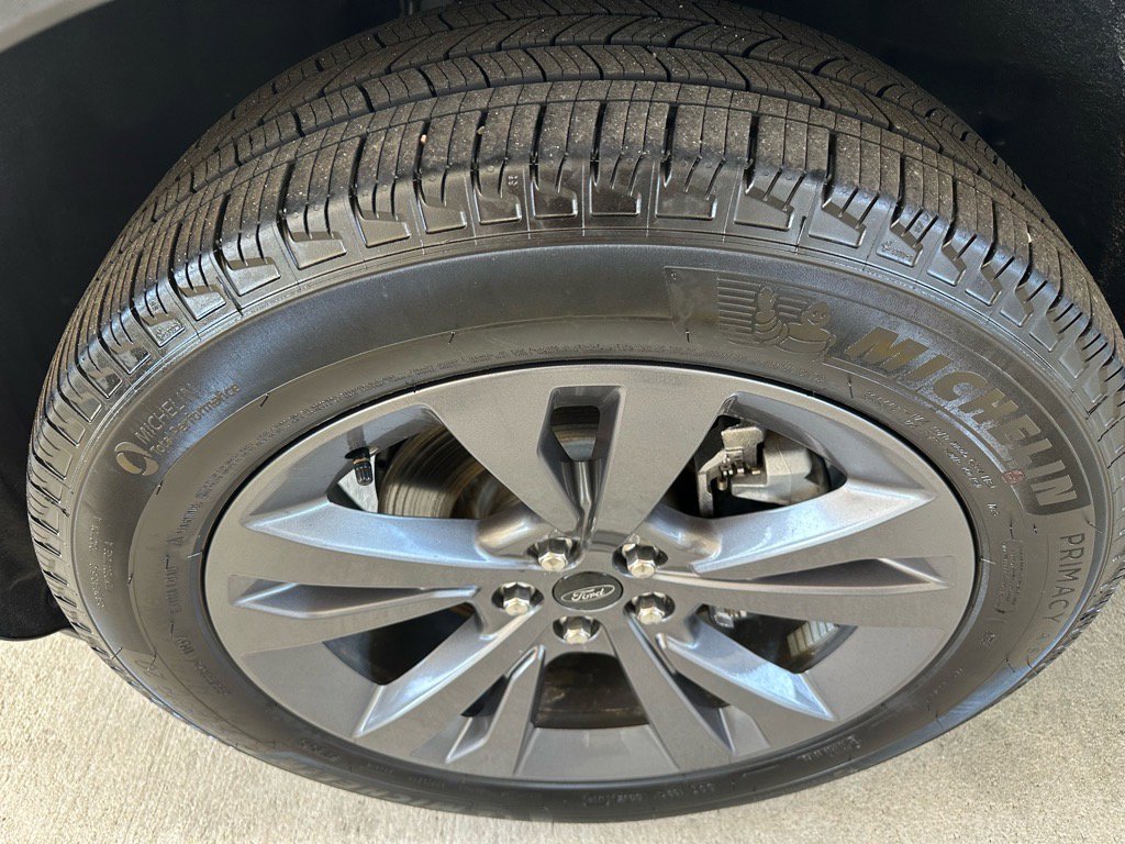 Certified 2024 Ford Explorer XLT w/ Equipment Group 202A image 4