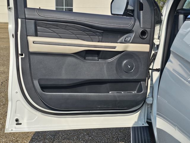 Certified 2022 Ford Expedition Max Platinum image 15