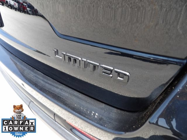 Used 2025 Jeep Grand Cherokee Limited w/ Black Appearance Package RWD image 17