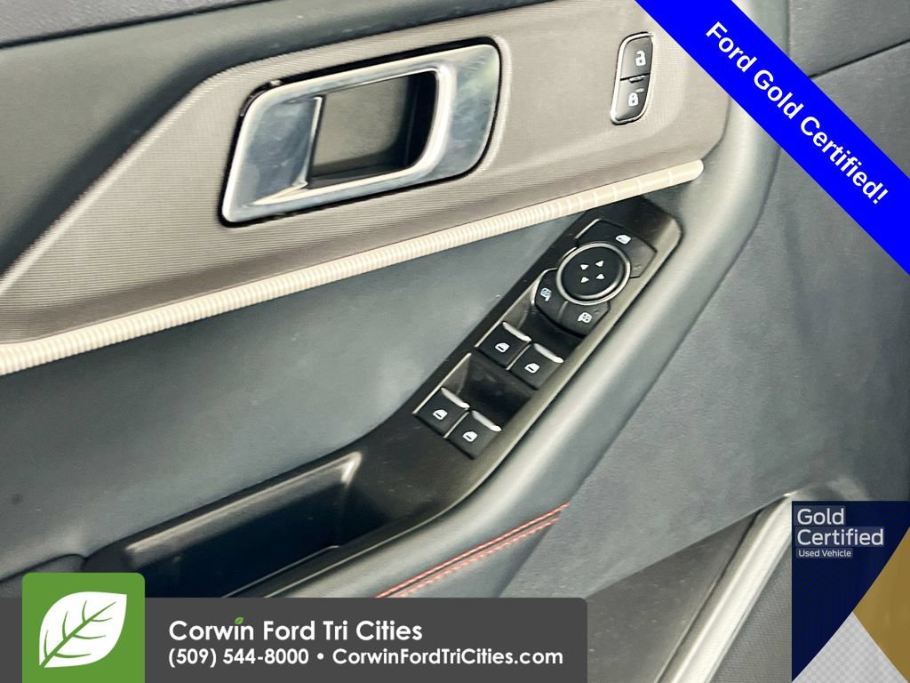 Certified 2025 Ford Explorer ST-Line AWD/4WD image 12