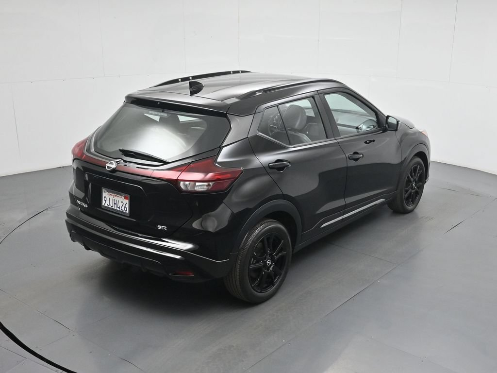 Used 2023 Nissan Kicks SR w/ SR Premium Package FWD image 40