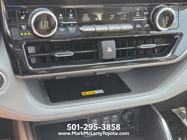 Used 2023 Toyota Highlander Limited FWD image 21