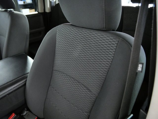 Used 2019 RAM 1500 Warlock AWD/4WD image 16