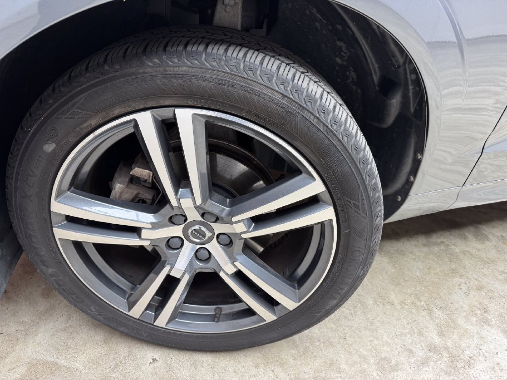 Used 2020 Volvo XC60 T5 Momentum AWD/4WD image 28