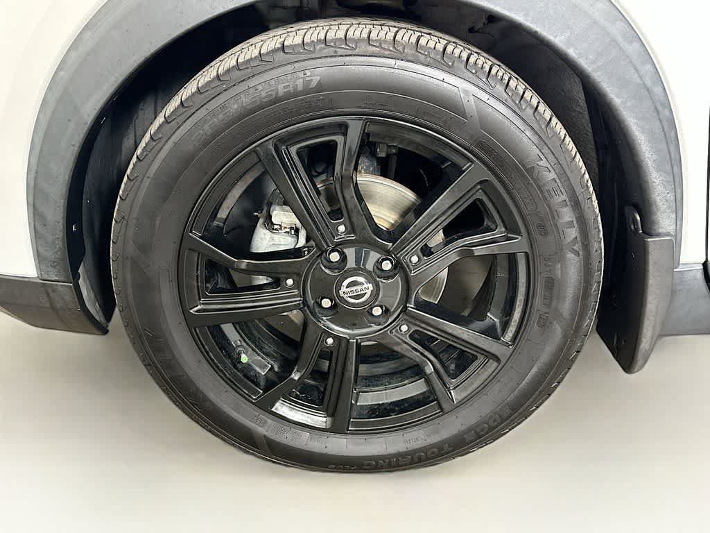 Used 2020 Nissan Kicks SR w/ Exterior Package FWD image 8