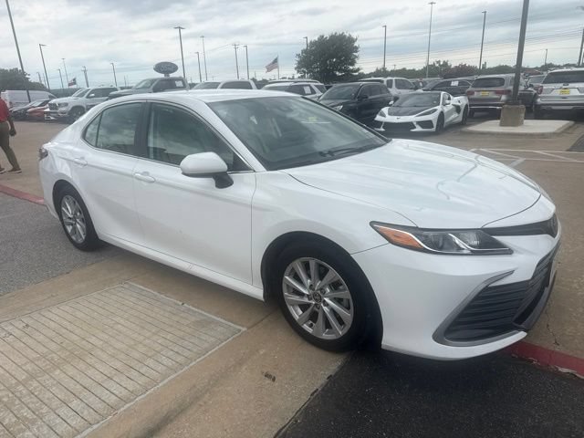 Used 2024 Toyota Camry LE FWD image 4