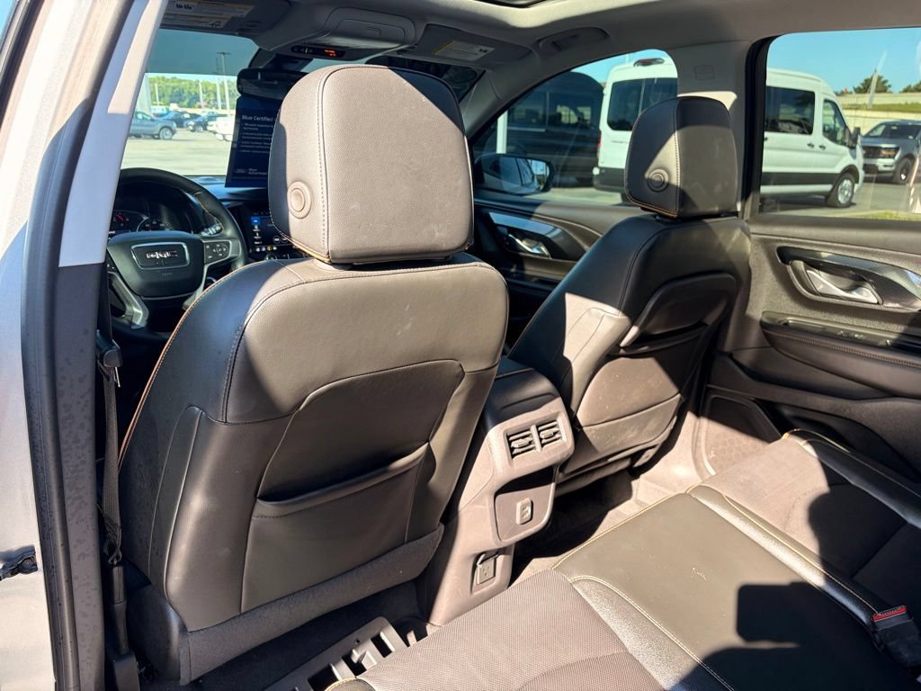 Used 2024 GMC Terrain AT4 w/ Tech Package AWD/4WD image 28