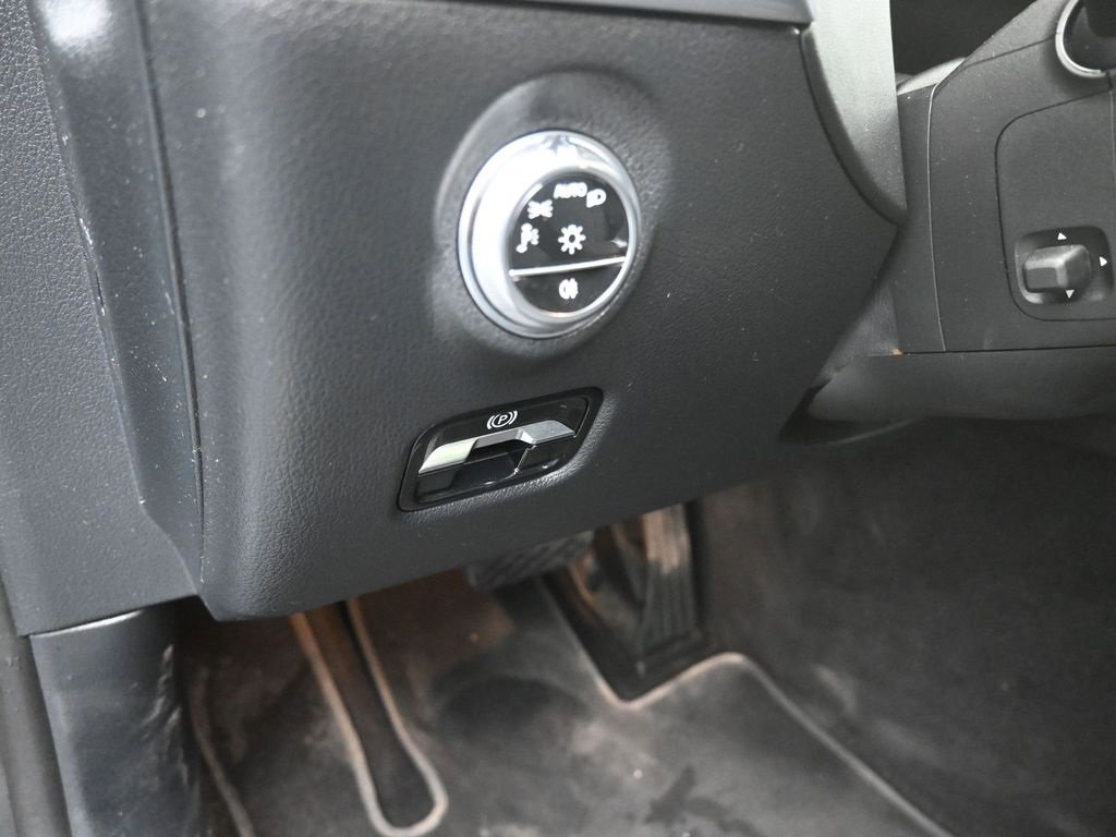 Used 2024 Mercedes-Benz C 300 4MATIC Sedan image 21