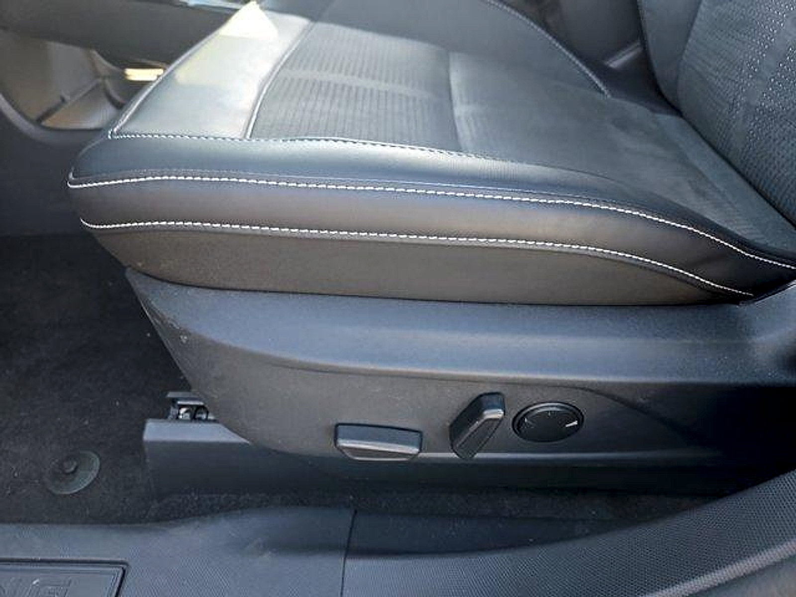 Certified 2025 Ford Mustang Mach-E GT AWD/4WD image 12