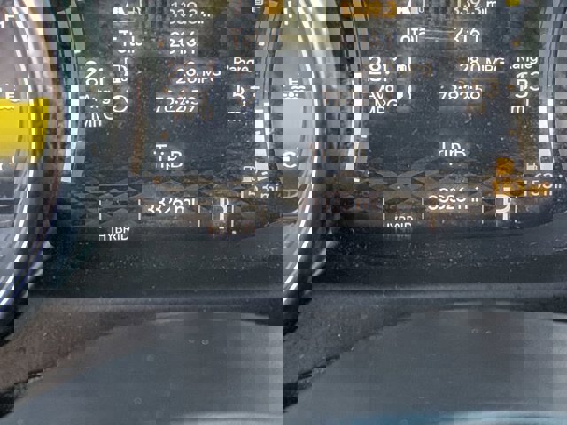 Used 2023 Jeep Wrangler Rubicon w/ Safety Group image 20