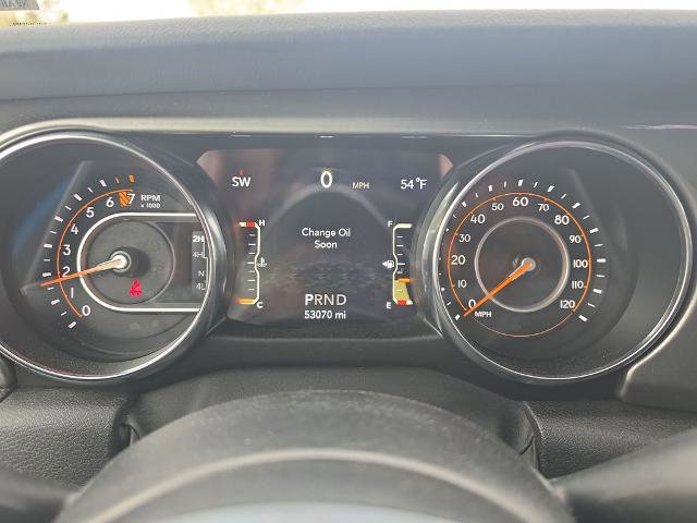 Used 2022 Jeep Wrangler Unlimited Sahara w/ Cold Weather Group AWD/4WD image 4