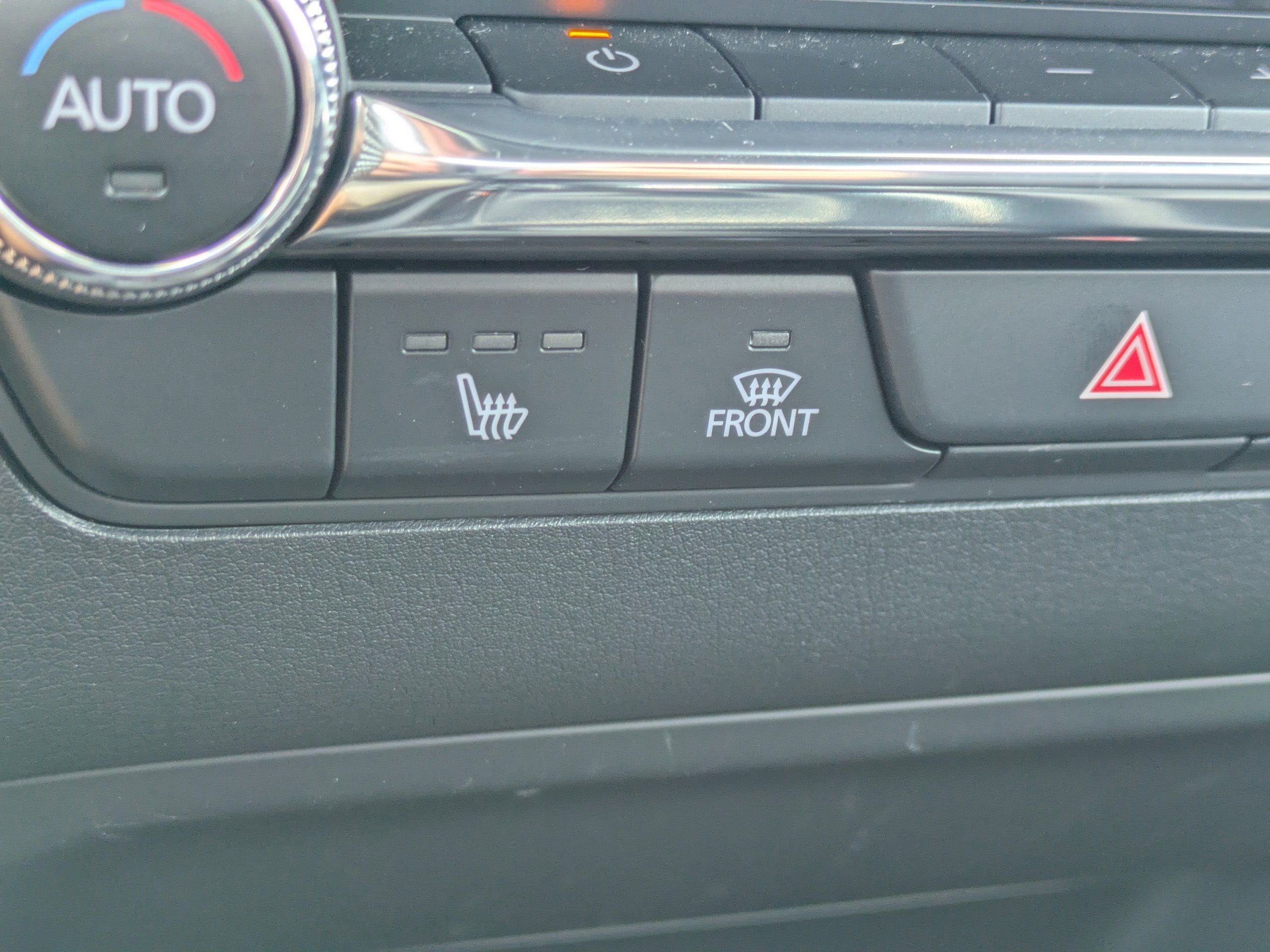 Used 2022 MAZDA MAZDA3 s image 29