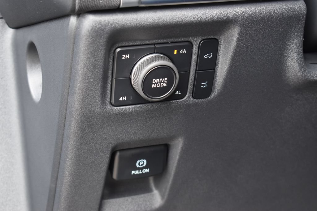 Certified 2025 Ford Expedition Platinum AWD/4WD image 21