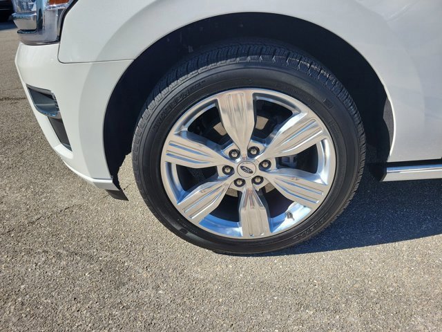 Certified 2023 Ford Expedition Platinum image 8