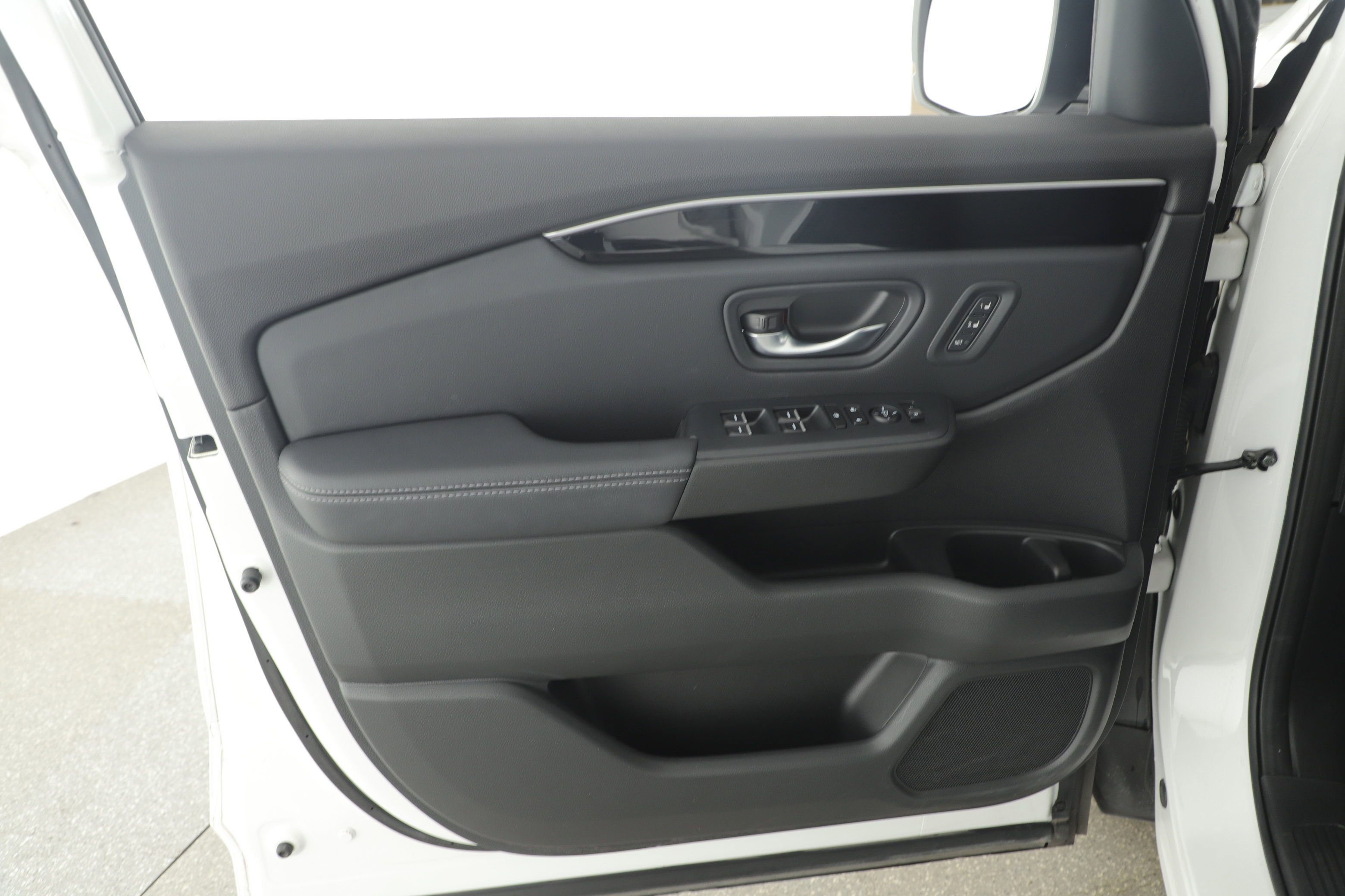 Used 2023 Honda Pilot EX-L image 5