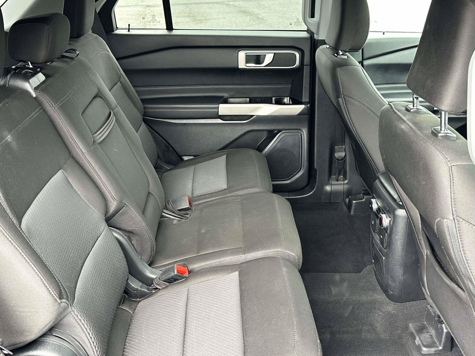 Certified 2023 Ford Explorer XLT RWD image 11
