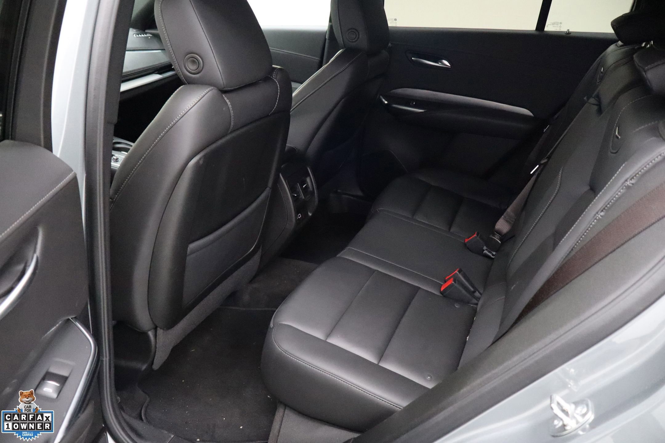 Used 2025 Cadillac XT4 Premium Luxury image 25