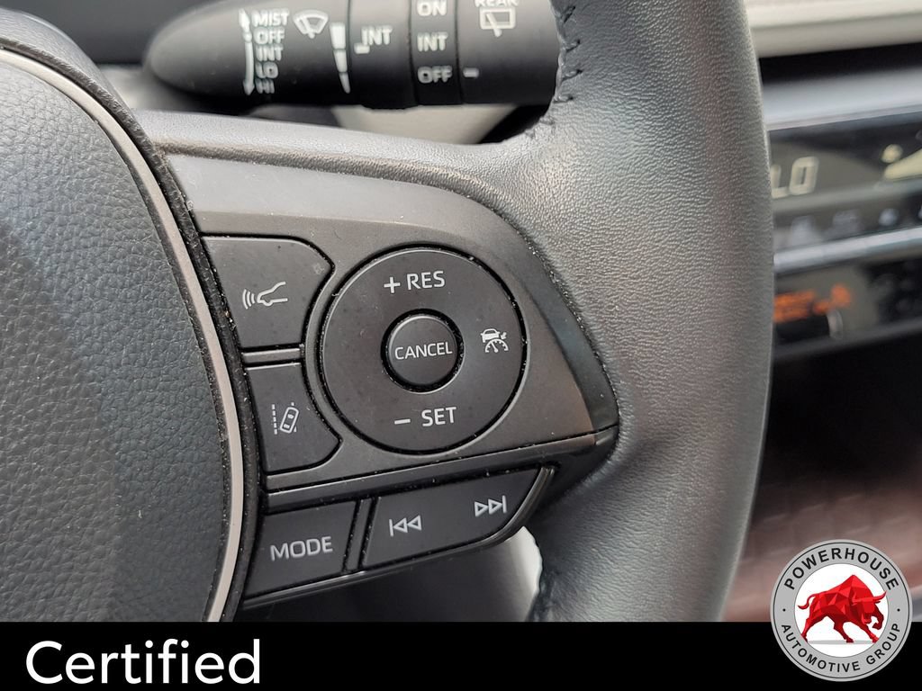 Used 2022 Toyota RAV4 Limited FWD image 30