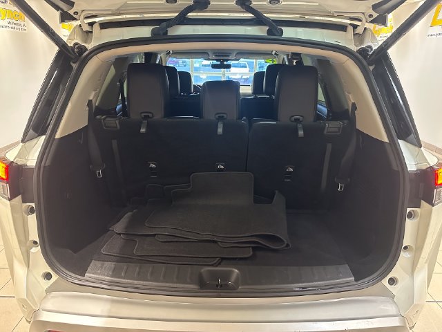 Used 2023 Nissan Pathfinder SL AWD/4WD image 22