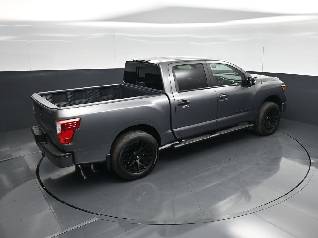 Used 2019 Nissan Titan SV w/ SV Convenience Package RWD image 38
