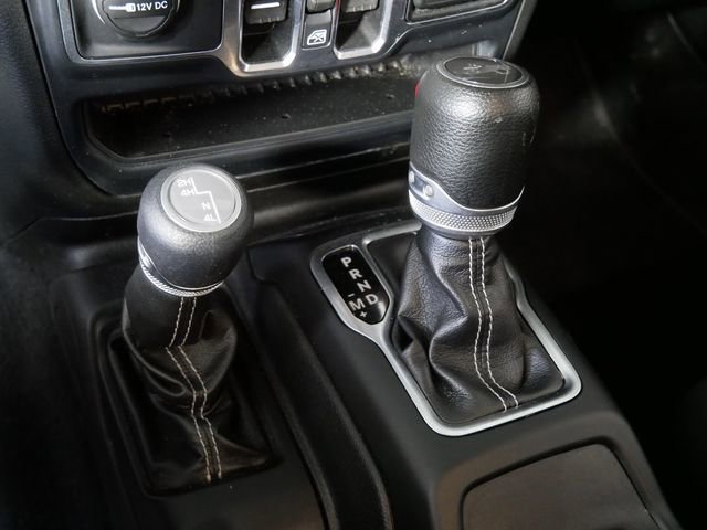 Used 2019 Jeep Wrangler Unlimited Sahara image 20