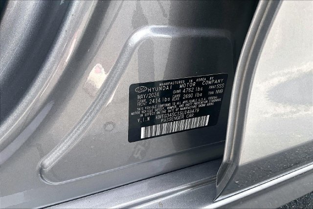 Used 2025 Genesis G70 2.5T RWD image 29
