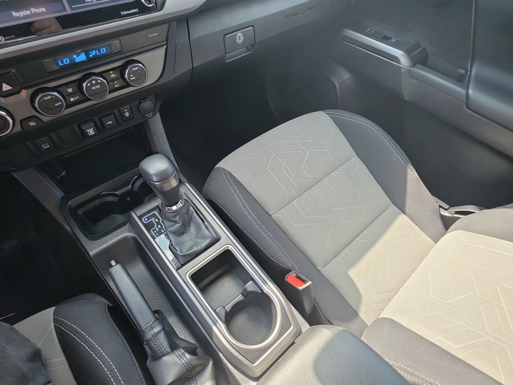 Used 2022 Toyota Tacoma TRD Off-Road AWD/4WD image 21