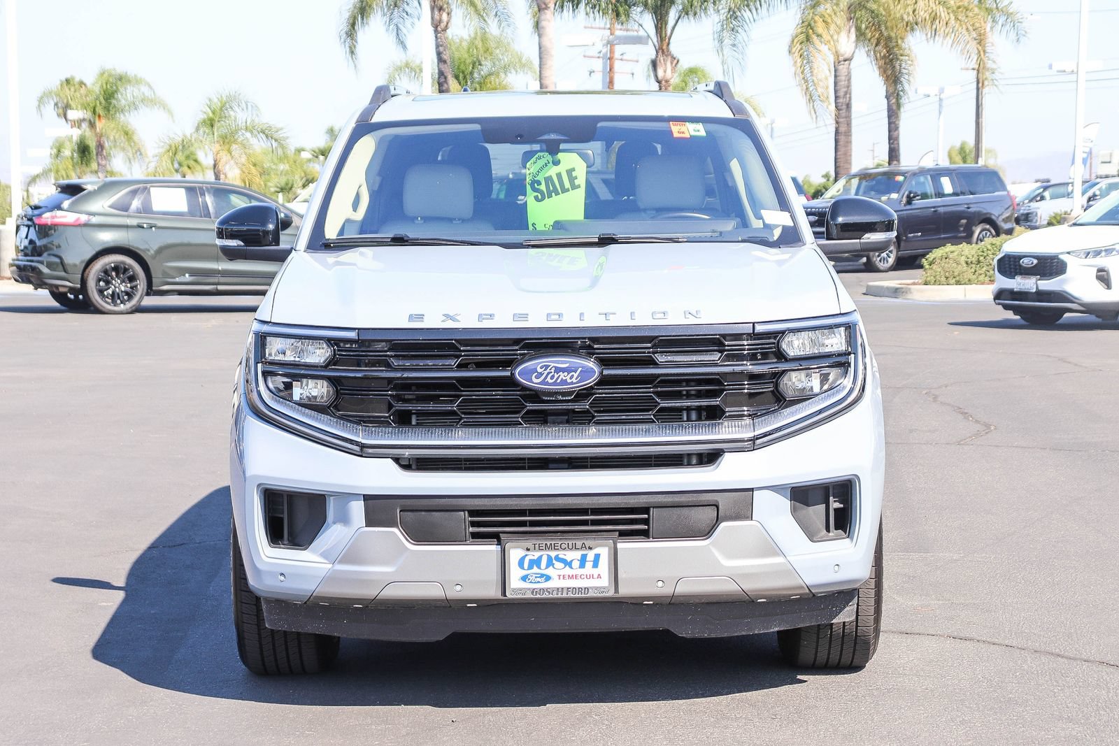 Certified 2025 Ford Expedition Platinum AWD/4WD image 2