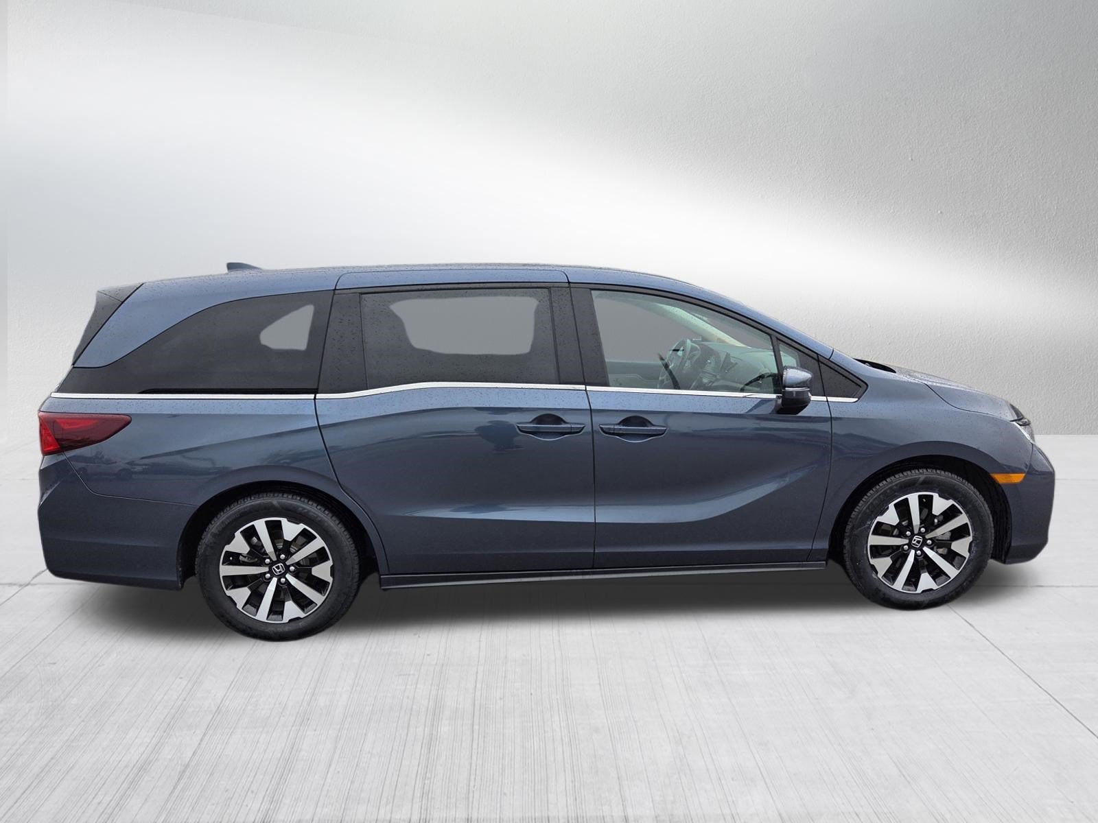 Used 2025 Honda Odyssey EX-L image 8