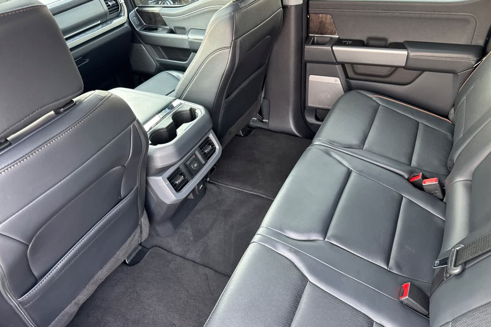 Certified 2025 Ford F350 Lariat w/ Lariat Ultimate Package AWD/4WD image 4