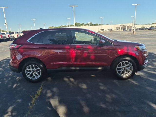 Certified 2024 Ford Edge SEL w/ Convenience Package AWD/4WD image 3