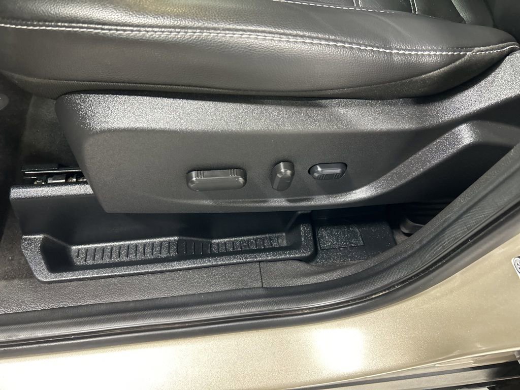 Certified 2017 Ford Escape Titanium image 12