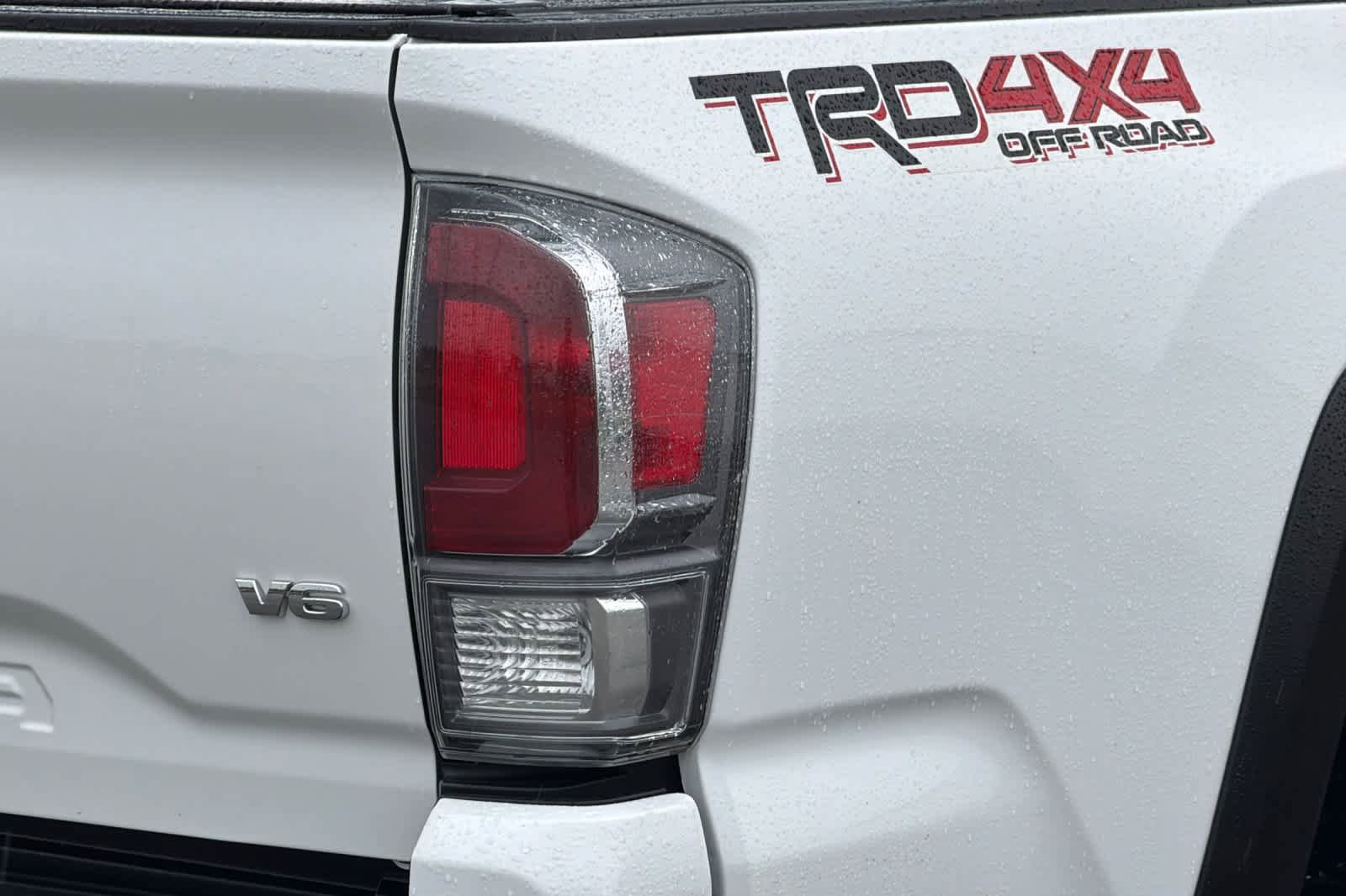 Used 2020 Toyota Tacoma TRD Off-Road w/ Technology Package AWD/4WD image 24