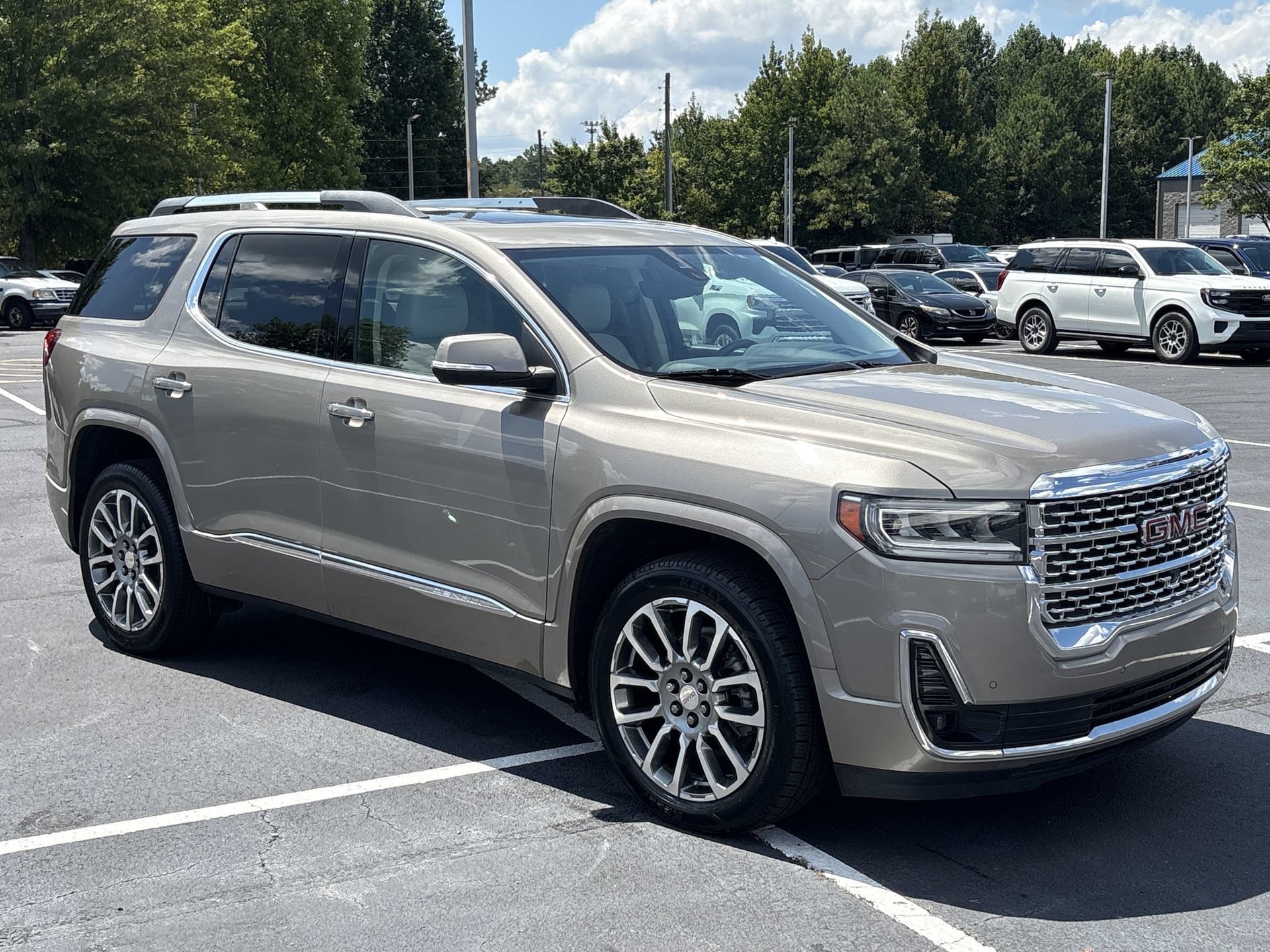 Used 2023 GMC Acadia Denali w/ Denali Ultimate Package FWD image 29