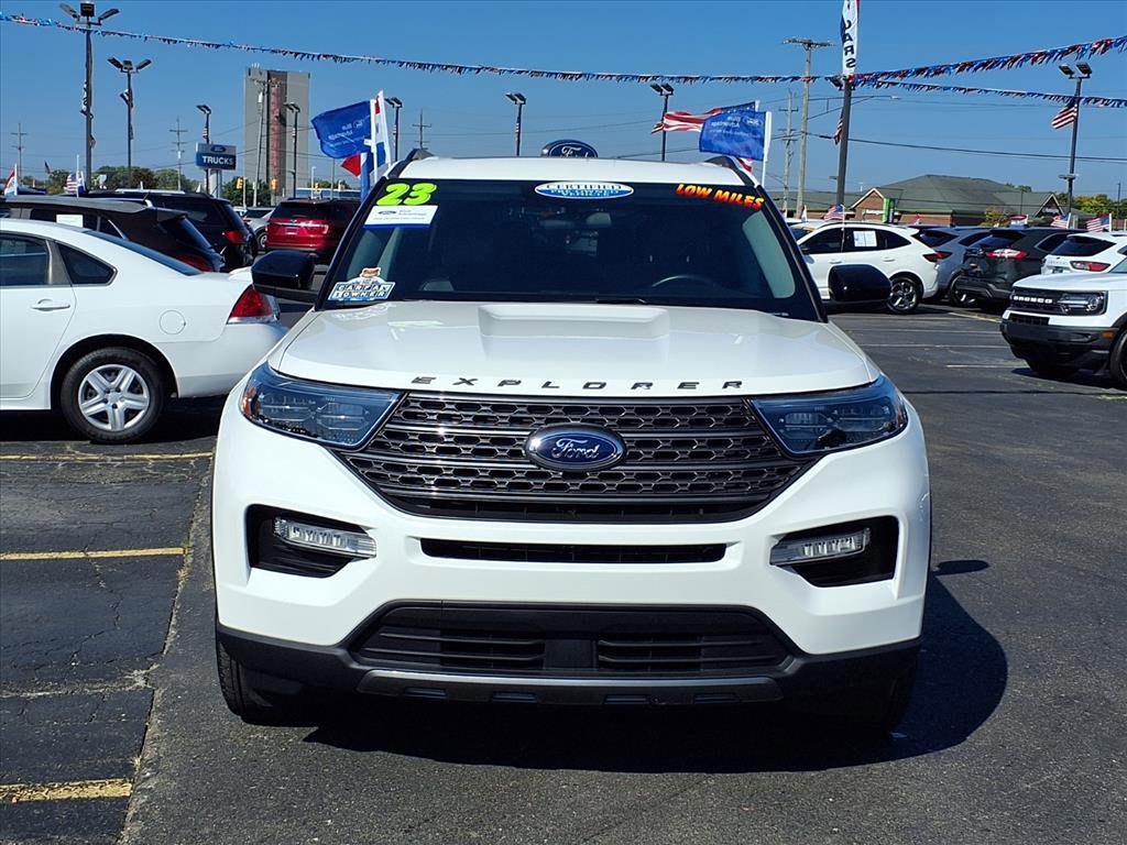 Certified 2023 Ford Explorer XLT w/ Equipment Group 202A image 5