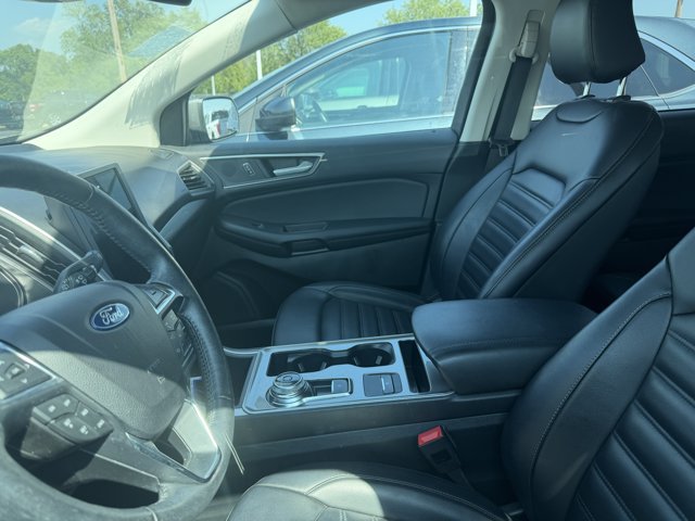 Certified 2023 Ford Edge SEL w/ Convenience Package AWD/4WD image 3
