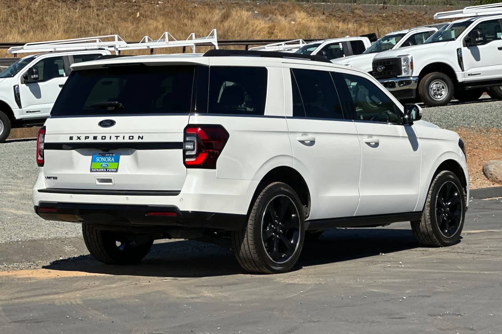 Certified 2023 Ford Expedition Limited AWD/4WD image 4