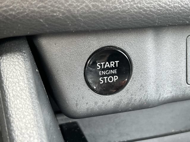Used 2025 Nissan Rogue SV AWD/4WD image 36