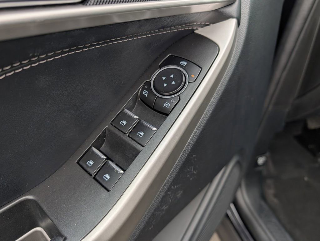 Certified 2022 Ford Explorer XLT w/ Equipment Group 202A image 11